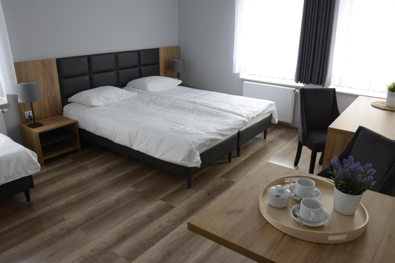 Hotel Jurajska Przystan Jastrząb Exteriér fotografie