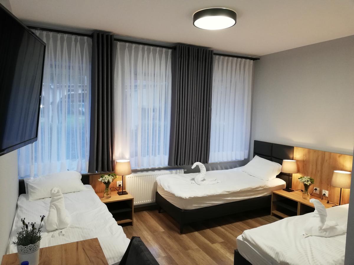 Hotel Jurajska Przystan Jastrząb Exteriér fotografie